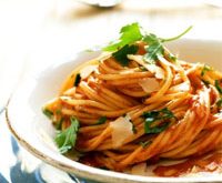 Recette italienne pâtes sauce napolitaine